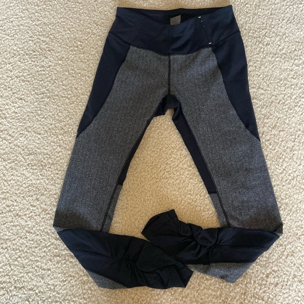 Calia by Carrie Underwood leggings